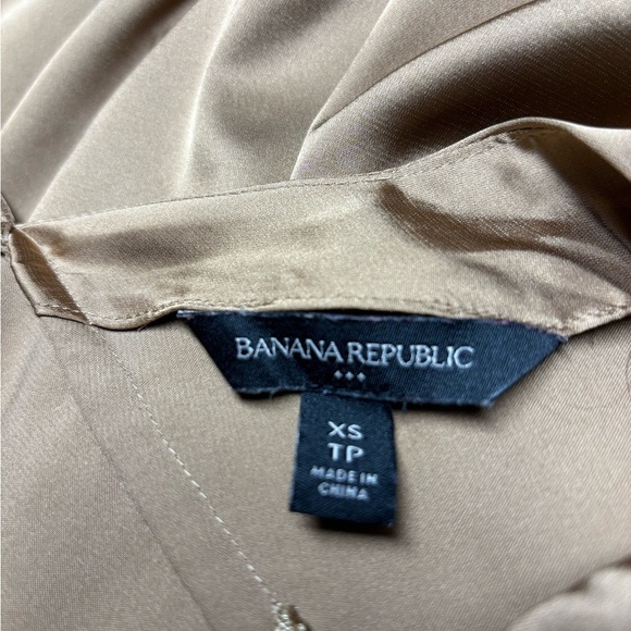 BANANA REPUBLIC Loose Fitting Shortsleeve Blouse Sz XS *Like New* - Picture 3 of 3